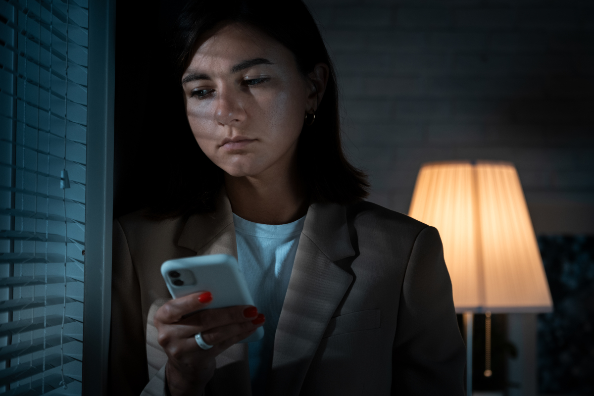 2 观察身体变化:抑郁症可能导致身体不适,如失眠,疲劳