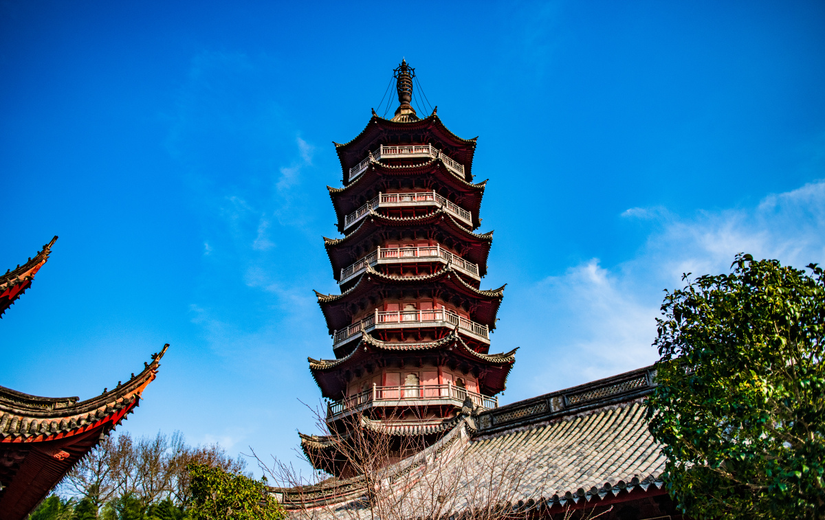 踏春江西石城一日游:宝福塔见证沧桑,美食文化待你品味