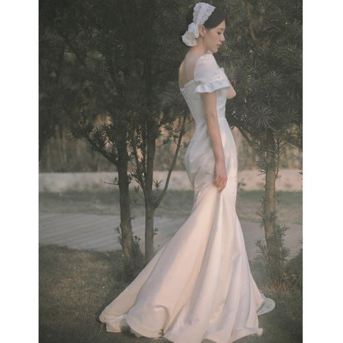 阿亨敬酒迎宾森系拍照小个子轻婚纱轻婚纱法式一字肩森系简约显瘦鱼尾