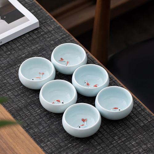 陶瓷小鱼杯彩鲤鱼陶瓷功夫茶杯茶杯品茗杯创意小鱼杯家用办公用