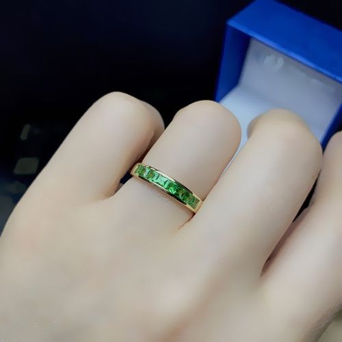 丛利天然沙弗莱戒指女款18k金镶嵌钻石绿色排戒黄金女戒清新时尚