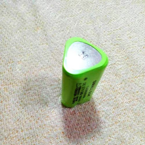 小太阳手电筒t183品形锂电池18650三节电池组3.7v并联三角形电池