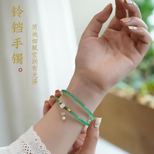 批发天然玉髓网红叮当镯女缠绳手镯一步一响细条一对玉镯子天然夏