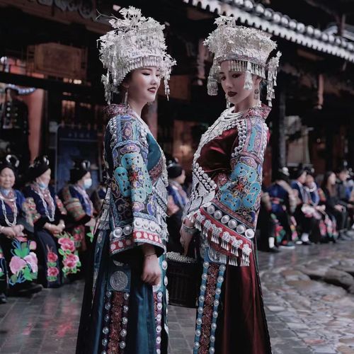2022春季网红款贵州苗族刺绣盛装女装长裙民少数民族摄影拍照服装
