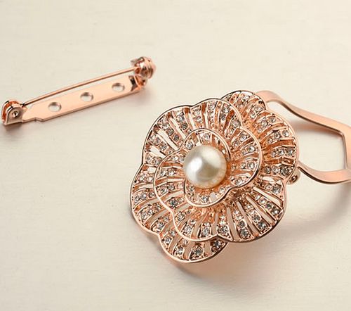 精致品牌饰品别针 日韩时尚镶钻花朵珍珠丝巾扣 女生