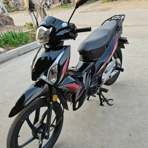 五羊本田凯影弯梁摩托车,手续齐全必须过户,包提档