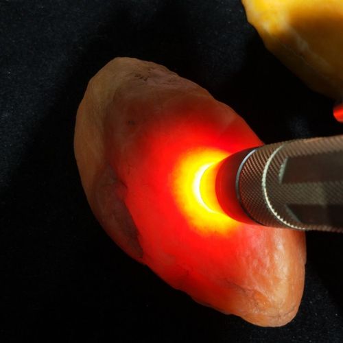 金丝玉精品冻光杜热红原石【水糯饱满·起胶】雕刻料自重:780g