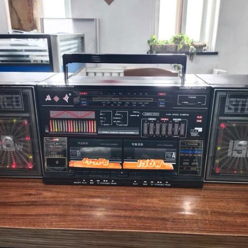 燕舞彩灯录音机收录机彩灯闪烁非常漂亮收音机收台双卡播放正常