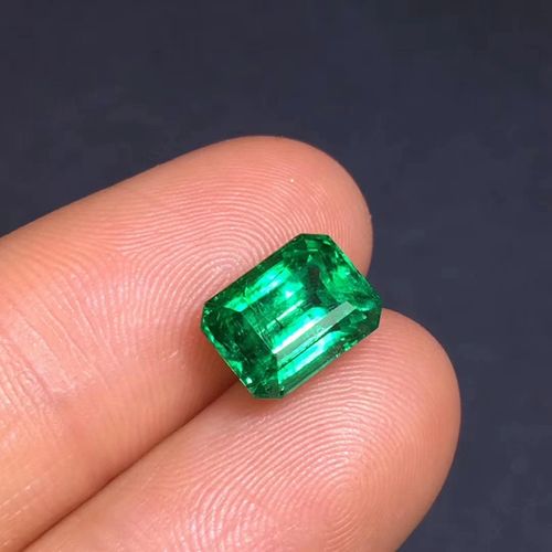 09克拉天然祖母绿裸石戒面绿宝石公主方颜色