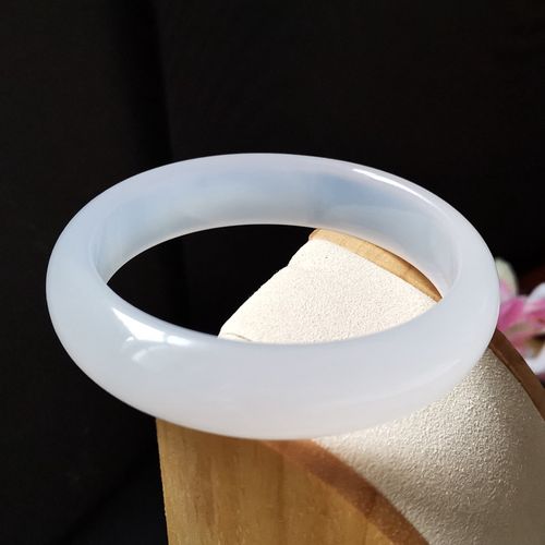 荔枝冻玛瑙手镯手环贵妃镯圆条镯饰品纯冰天然原矿玛瑙附鉴定证书