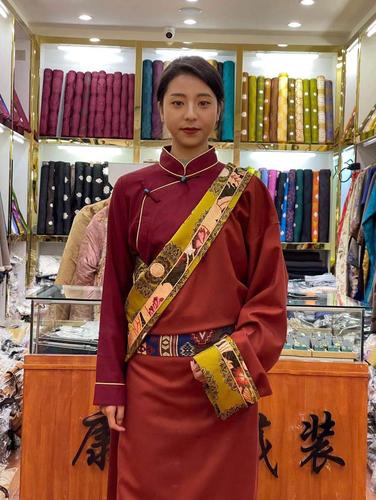 藏族康巴服装藏袍春夏新款女外套西藏服康装拉萨套装2021年新款