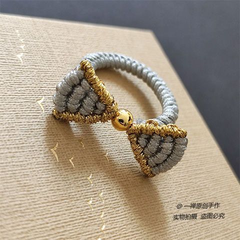 迪士尼在逃公主戒指手工编织蝴蝶结转运珠小红书同款戒环圣诞礼物