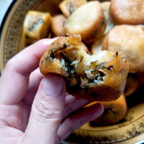 恩施油粑粑油香儿带葱辣椒酸菜馅儿现炸现发香脆真空保鲜10个包邮