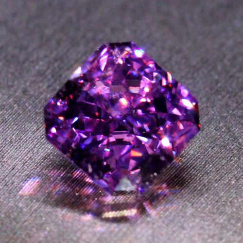 雷迪恩冰花切面紫色宝石紫锂辉石裸石戒面旺夫正方形彩宝高级感女