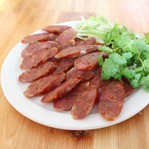 叼馋一族四川风味麻辣香肠真空包装腊肠250g紫荆花厂家直销美食