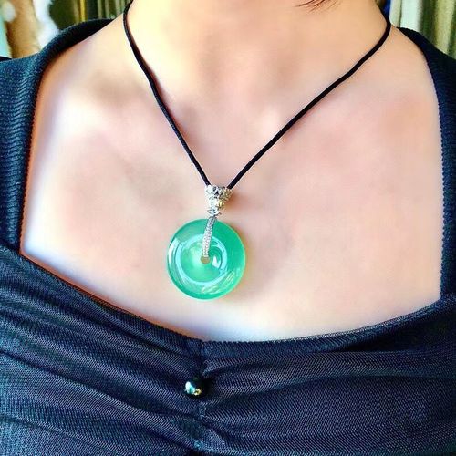 顶盈 翡翠平安扣吊坠 镶嵌珠宝冰种项链 女款蛋面无事圆牌玉阳绿扣