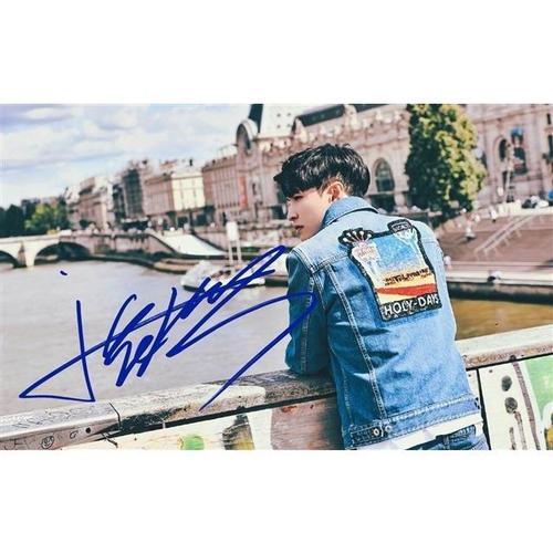 6寸张艺兴 亲笔签名照片新款热门宣传照签名186号