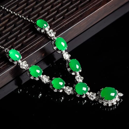 天然a货翡翠项链冰种满阳绿戒面蛋面18k金镶嵌玉石女士坠套链套装