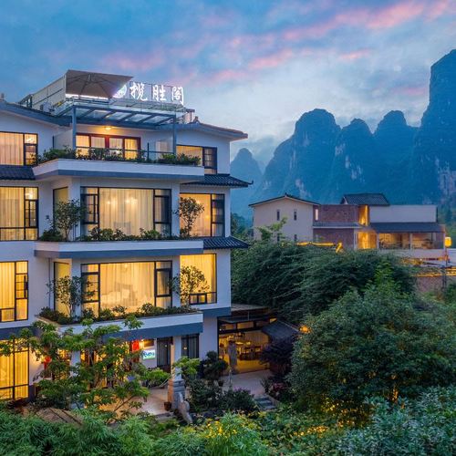 揽胜阁酒店(阳朔遇龙河店)|近遇龙河西街十里画廊大榕树月