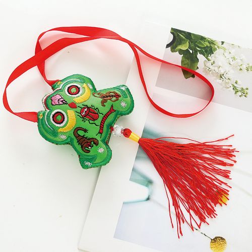 传统手工缝纫香包五毒脖颈香包挂件端午节护身挂饰儿童款香包.