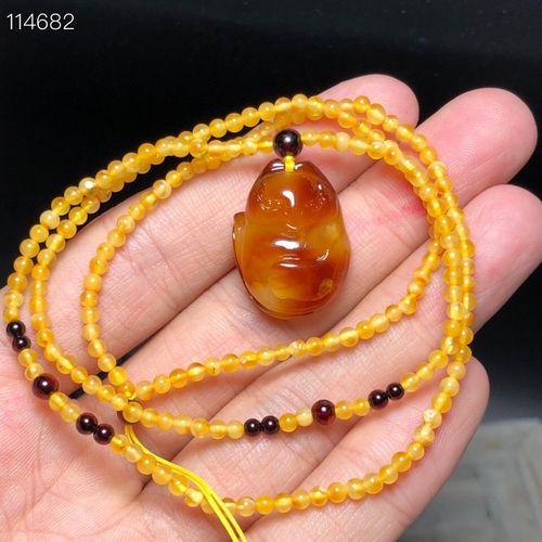 天然蜜蜡吊坠  规格 11/18/24毫米左右  总重:5.4克  一套价格80