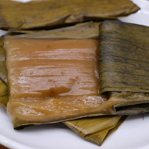 云南德宏傣族传统小吃泼水粑粑红糖糯米糖心苏子搭链粑粑现做现发