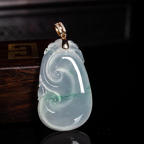 翡翠吉祥如意吊坠冰种飘花如意挂件18k金镶嵌玉石如意坠子 天然女