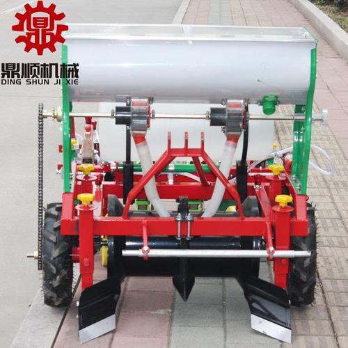 起垄花生播种机 开沟施肥覆膜打药花生精播一体机