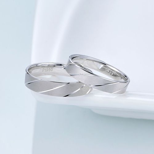 【专柜正品】pt950铂金戒指男女款白金戒指简约白金情侣对戒新款