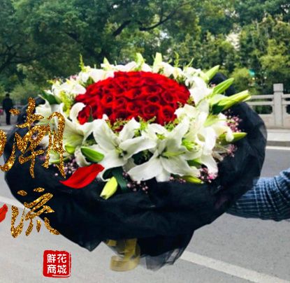郑州鲜花店速递66朵红玫瑰66香水百合混搭鲜花束同城送花上门