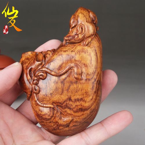 仙友钱袋猪木雕手把件黄花梨原木雕刻木把玩件文玩木雕挂件摆件