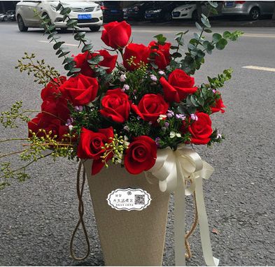 教师节鲜花重庆北碚花店11朵玫瑰19枝99朵33朵礼盒吉