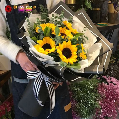 湖南常德市桃源石门县同城生日鲜花速递向日葵花束礼盒送爸爸男友