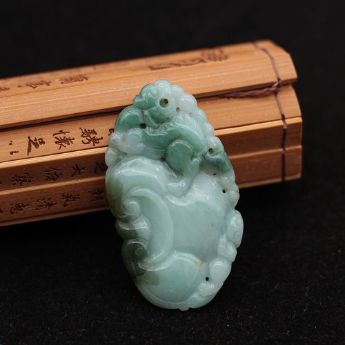 缅甸天然a货翡翠玉器 糯种飘绿仿古如意招财貔貅玉佩吊坠 包邮