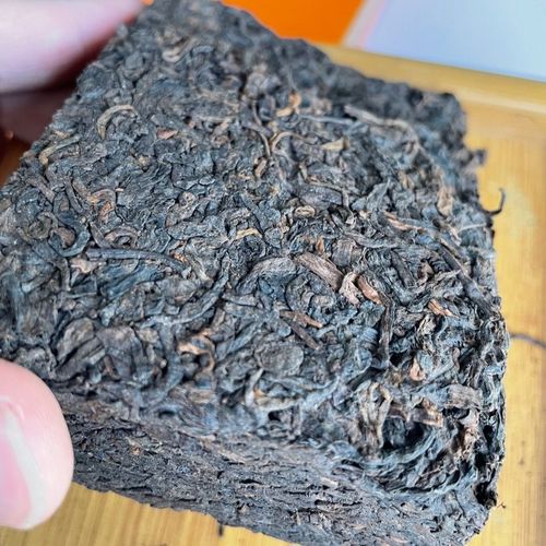 广西梧州特产六堡茶九十年代老茶砖樟香浓郁茶汤红透甜醇