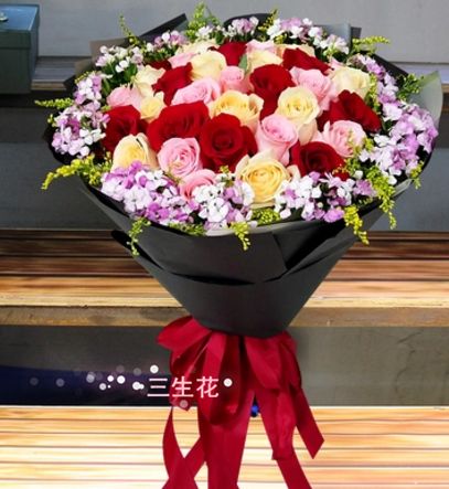 混色红玫瑰花束礼盒西安市新城区碑林区莲湖区蛋糕鲜花速递同城店