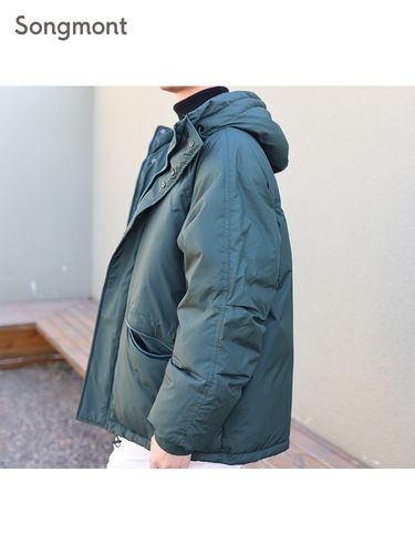 东语西成衣house三色男士轻盈保暖羽绒服