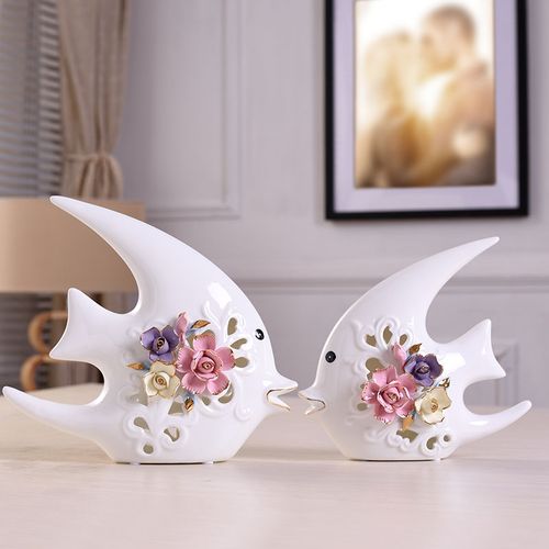 现代简约陶瓷情侣鱼摆件家居创意装饰品欧式客厅桌面电视柜工艺品
