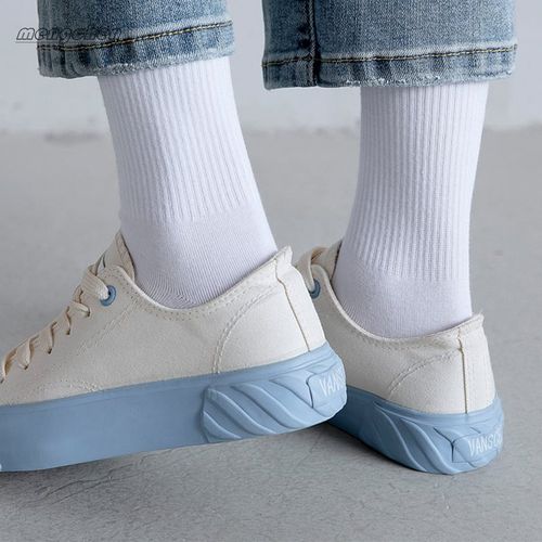 白袜子女中筒袜白色纯色长筒潮长袜搭配长筒袜配小白鞋穿老爹鞋的