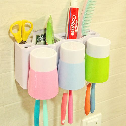 吸壁式牙刷架套装 壁挂牙刷架漱口杯 牙膏牙刷牙具座吸盘式刷牙杯