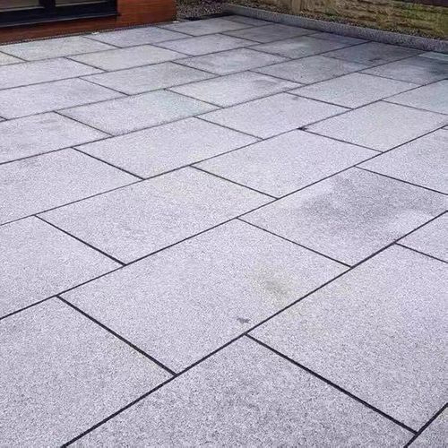 大理石芝麻灰花岗岩火烧板庭院地砖芝麻白户外广场砖天然路沿则石