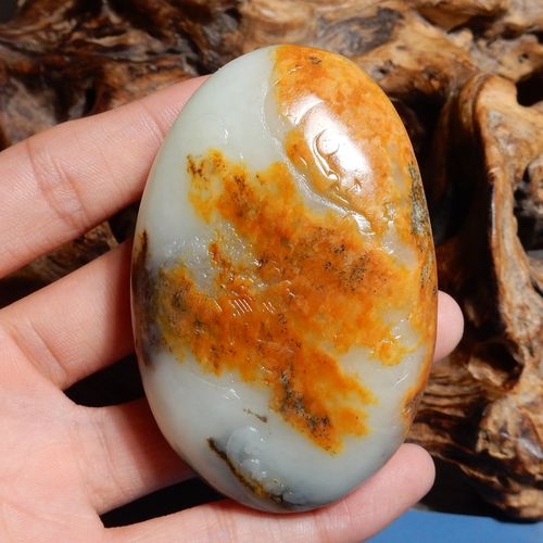 方言和田玉精品吴卫东收藏级俄籽料老熟黄沁皮白玉普度众生把件w