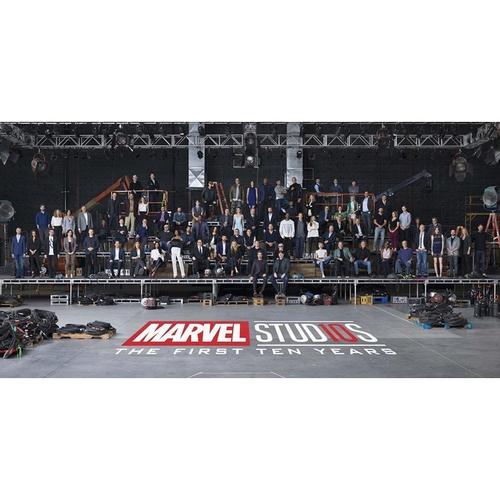 漫威十周年大合影 纪念演员合照牛皮纸海报 宿舍墙壁装饰画墙贴