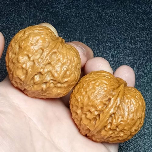 文玩盘玩野外【峭壁元宝】小蛤蟆头元宝水晶皮云南铁核桃手把玩件