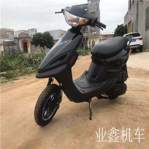 二手摩托车国产雅马哈巧格喜125cc男女助力燃油代步踏板车摩9成新