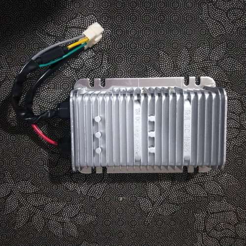 电动汽车电动四轮电轿德瑞博车型专用单头dc隔离转换器