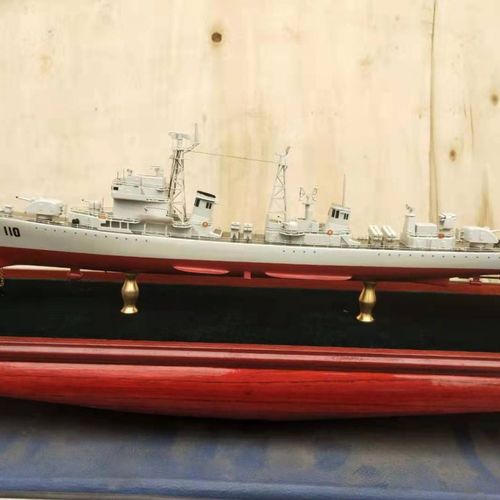 定制110大连舰导弹驱逐舰模型1:300合金舰船军事摆件收藏