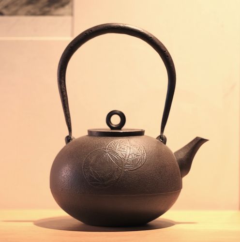 北京现货 日本手作老铁壶  铃木盛久工坊 毛球纹 大号 铸铁