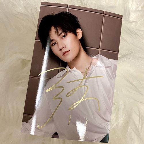 张真源亲笔签名照片时尚周边保真非印刷