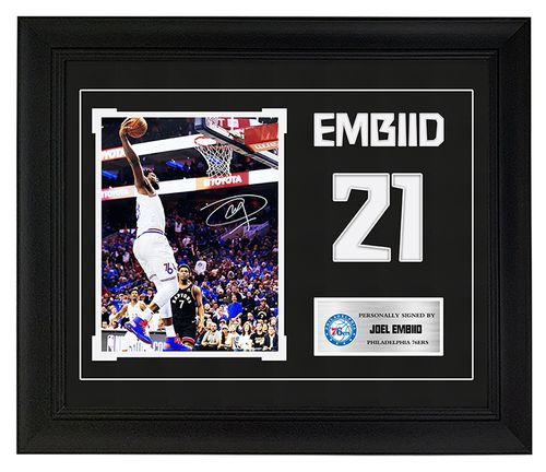 恩比德亲笔签名照片 76人队 含证书 装裱收藏